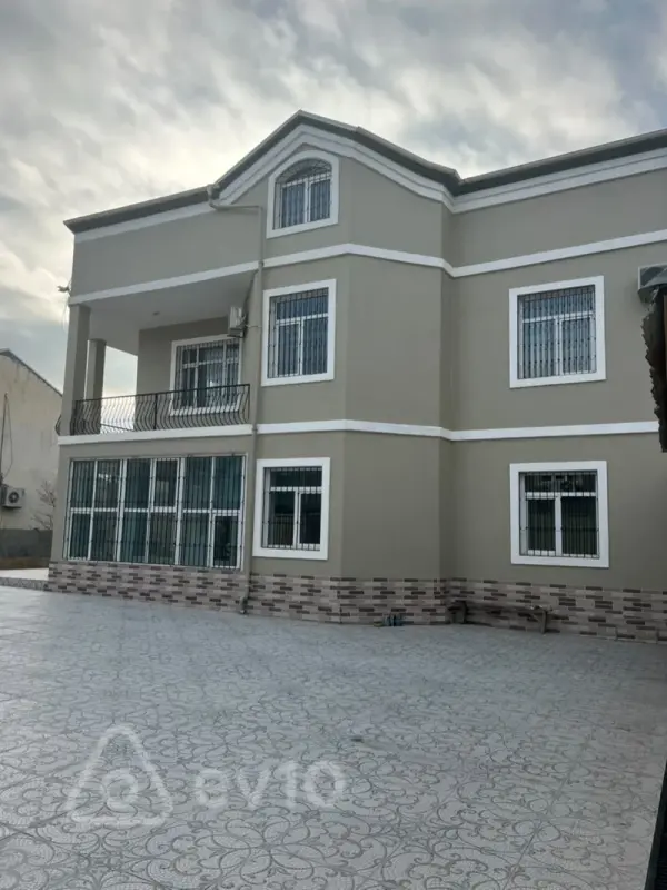 Kirayə verilir 7 otaqlı həyət evi 500 m²