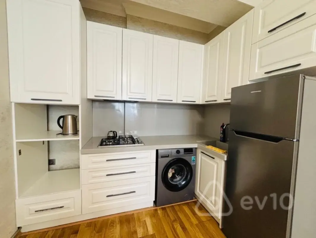 Kirayə verilir 2 otaqlı yeni tikili 47 m²