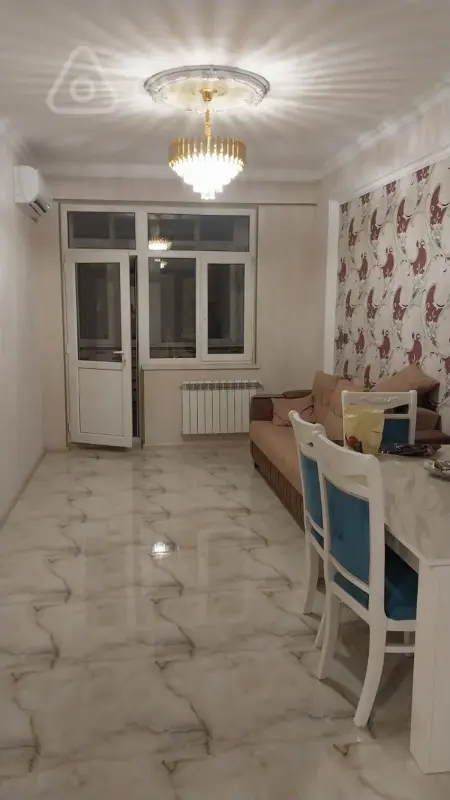 Kirayə verilir 2 otaqlı yeni tikili 61 m²