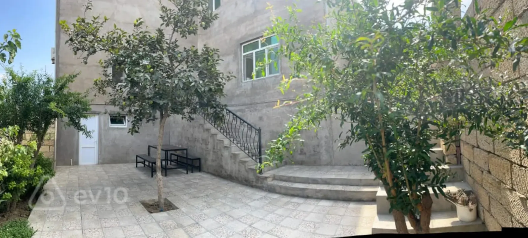 Satılır 6 otaqlı həyət evi 200 m²