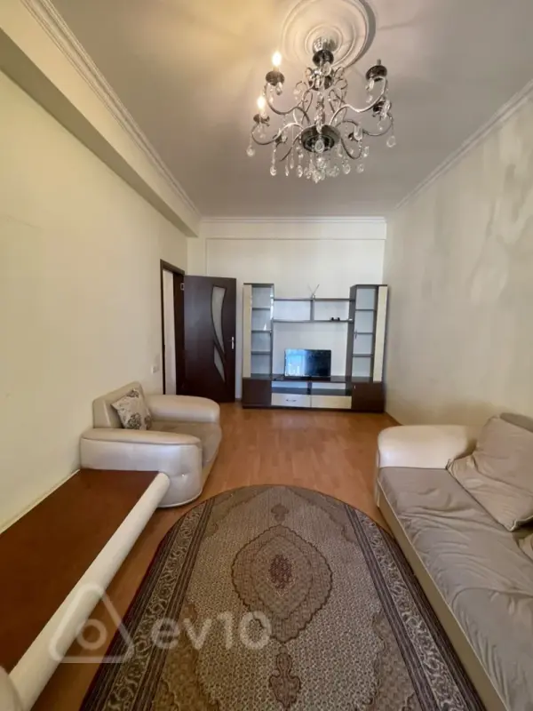 Kirayə verilir 2 otaqlı yeni tikili 75 m²