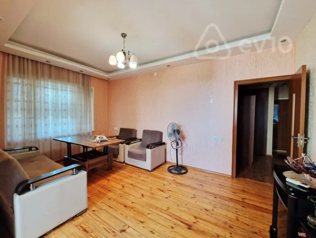 Kirayə verilir 3 otaqlı köhnə tikili 80 m²