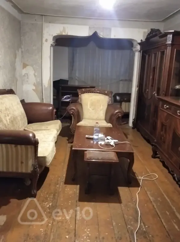 Kirayə verilir 2 otaqlı köhnə tikili 60 m²