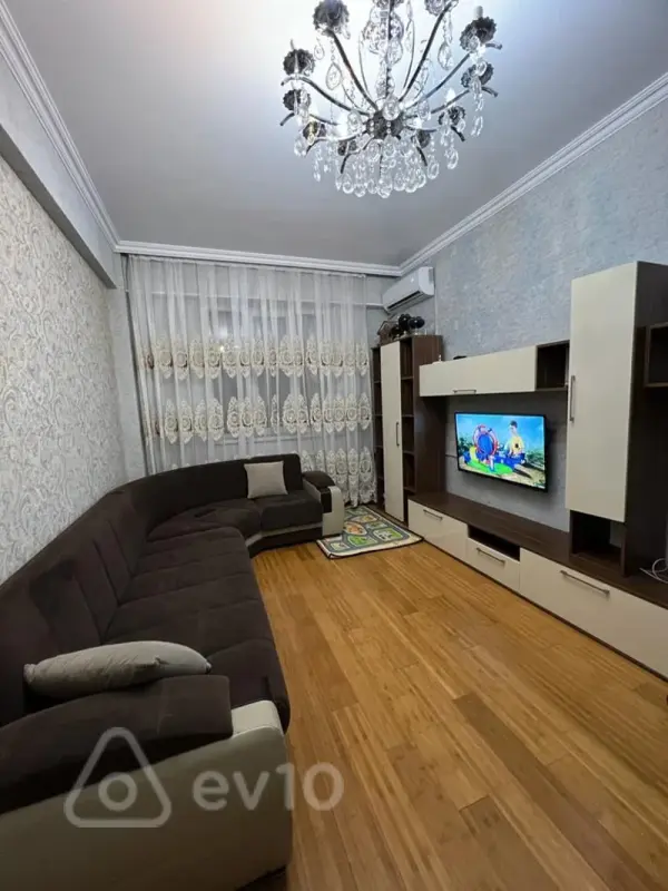 Kirayə verilir 2 otaqlı yeni tikili 75 m²