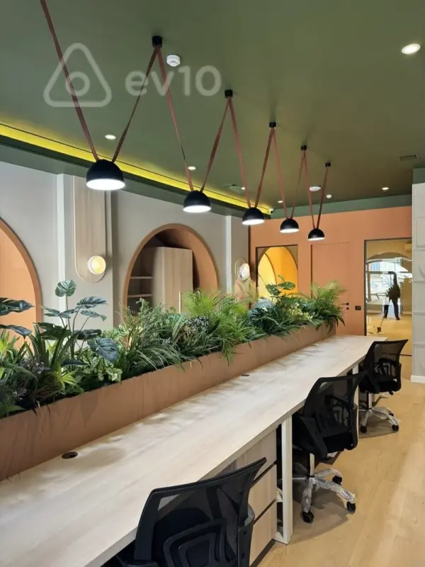 Kirayə verilir 3 otaqlı ofis 190 m²