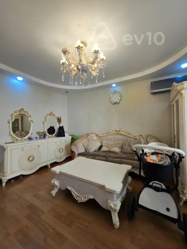 Kirayə verilir 2 otaqlı yeni tikili 65 m²