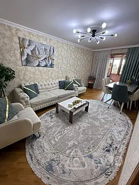 Kirayə verilir 4 otaqlı köhnə tikili 70 m² — Bakı, Nizami 4 otaq 70.00 m²