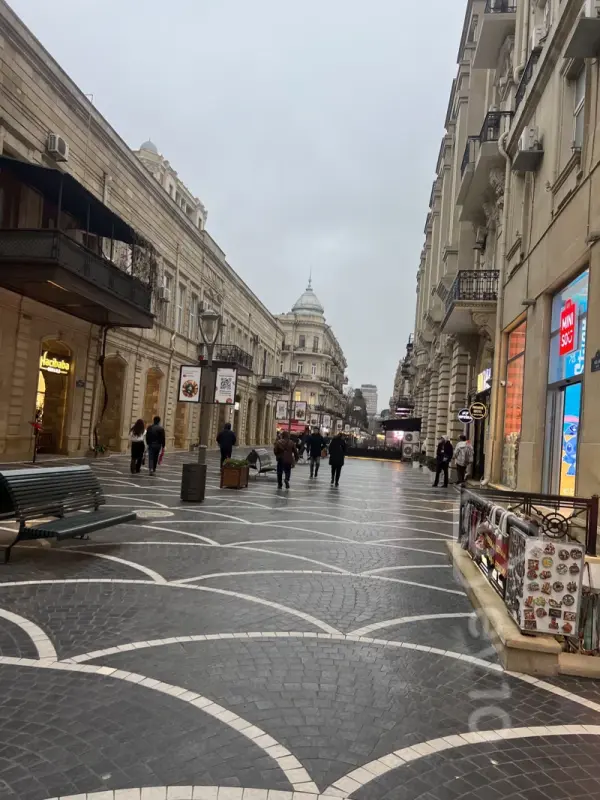 Kirayə verilir 4 otaqlı ofis 129 m²
