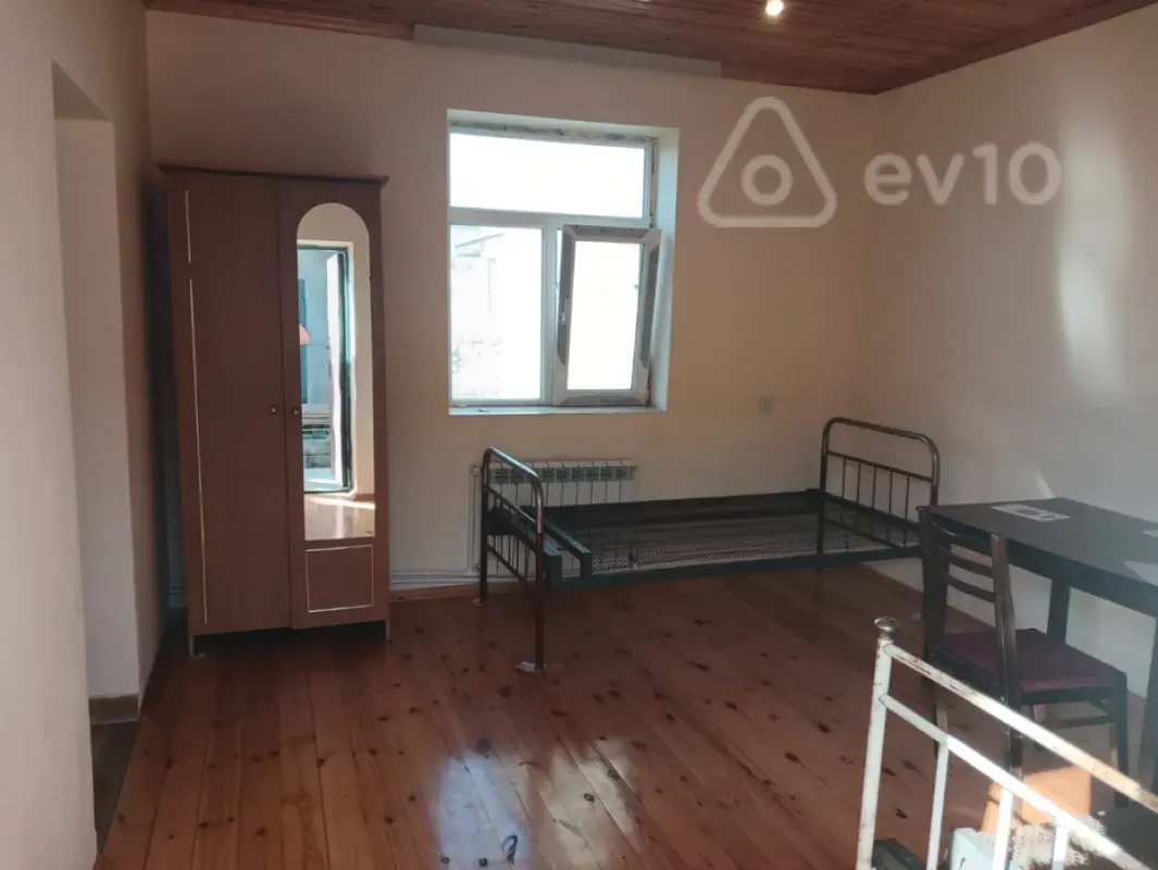 Kirayə verilir 1 otaqlı həyət evi 25 m²