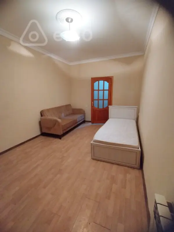 Satılır 1 otaqlı köhnə tikili 35 m²