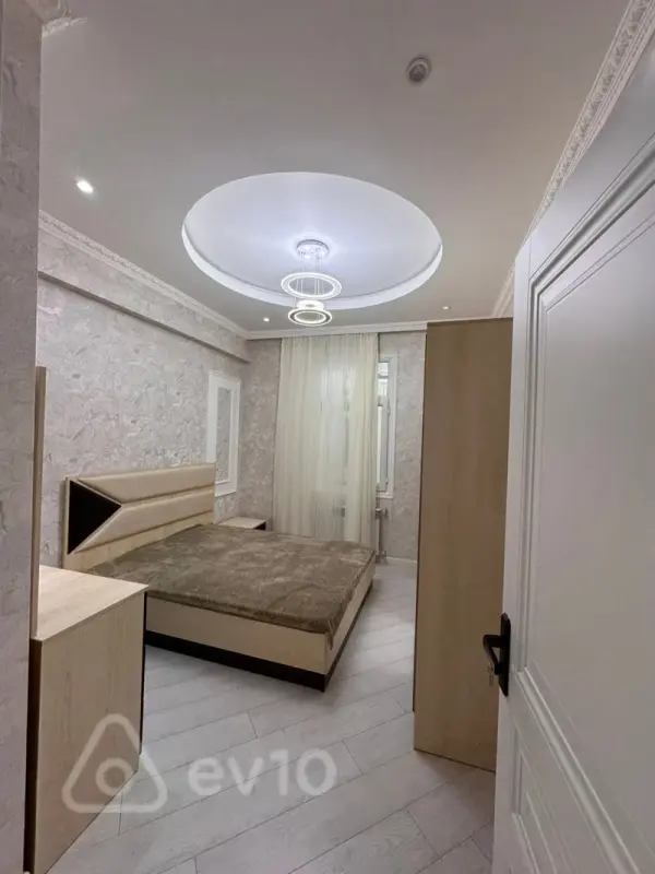Kirayə verilir 2 otaqlı yeni tikili 70 m²