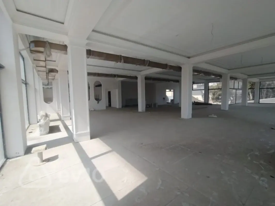 Kirayə verilir mənzil 1001 m²