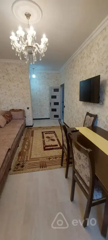 Kirayə verilir 2 otaqlı yeni tikili 77 m²