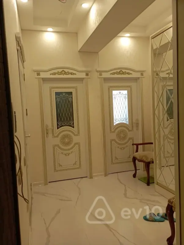 Kirayə verilir 2 otaqlı yeni tikili 60 m²