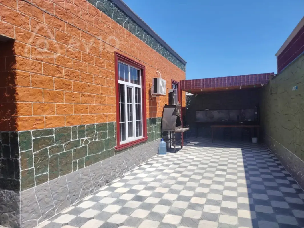 Satılır 3 otaqlı həyət evi 100 m²