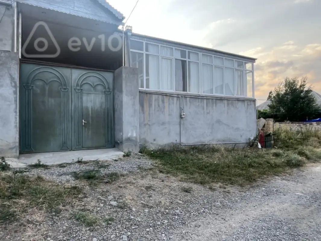 Kirayə verilir 3 otaqlı həyət evi 6 m²