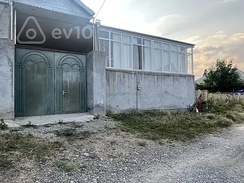 Kirayə verilir 3 otaqlı həyət evi 6 m² — Göygöl 3 otaq 6.00 m²