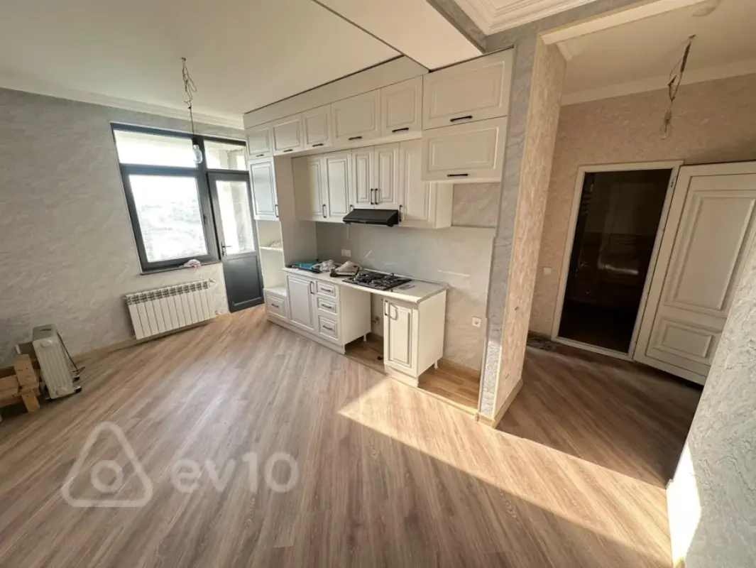 Satılır 2 otaqlı yeni tikili 50 m²