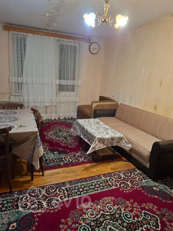 Kirayə verilir 2 otaqlı köhnə tikili 50 m²