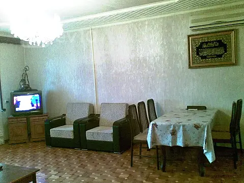 Kirayə verilir 3 otaqlı köhnə tikili 80 m² — Bakı, Nəsimi 3 otaq 80.00 m²