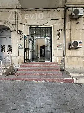 Kirayə verilir 4 otaqlı ofis 140 m² — Bakı, Səbail 4 otaq 140.00 m²