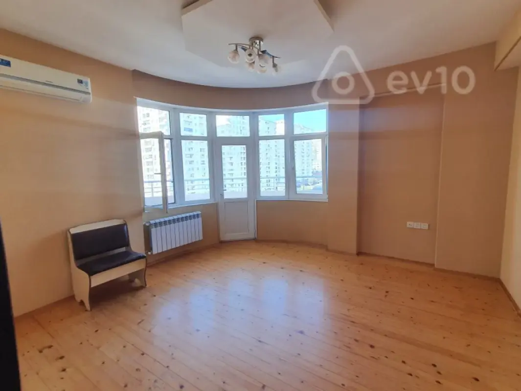 Kirayə verilir 2 otaqlı yeni tikili 67 m²