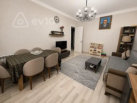 Satılır 3 otaqlı köhnə tikili 85 m² — Bakı, Nizami 3 otaq 85.00 m²