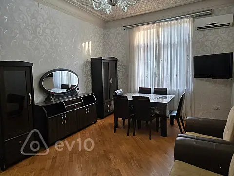 Kirayə verilir 3 otaqlı köhnə tikili 100 m² — Bakı, Nərimanov 3 otaq 100.00 m²