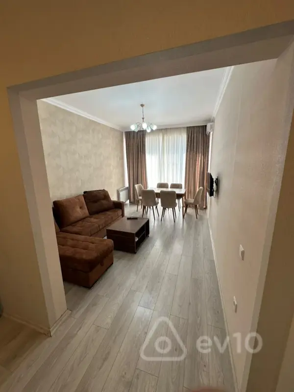 Kirayə verilir 2 otaqlı yeni tikili 65 m²