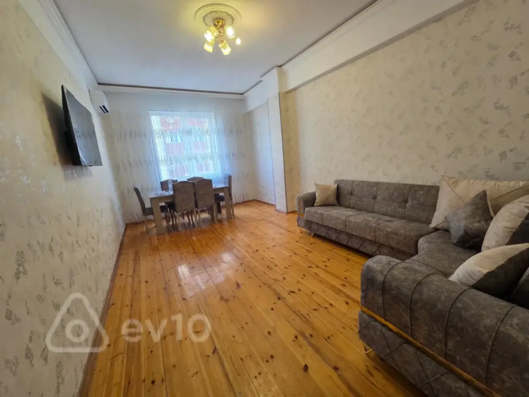 Kirayə verilir 2 otaqlı yeni tikili 65 m²