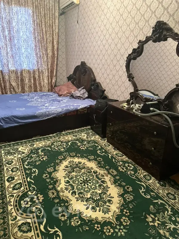 Kirayə verilir 2 otaqlı köhnə tikili 58 m²