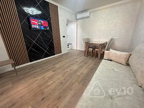 Kirayə verilir 2 otaqlı köhnə tikili 50 m² — Bakı, Nizami 2 otaq 50.00 m²