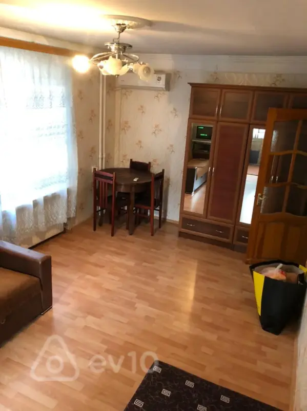 Kirayə verilir 1 otaqlı köhnə tikili 31 m²