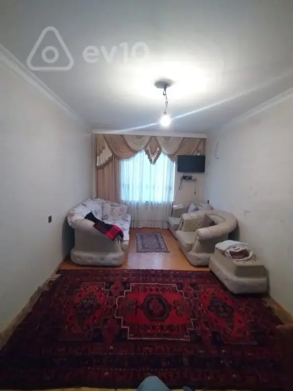 Satılır 2 otaqlı köhnə tikili 50 m²