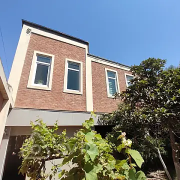 Satılır 10 otaqlı həyət evi 450 m² — Bakı, Binəqədi 10 otaq 450.00 m²