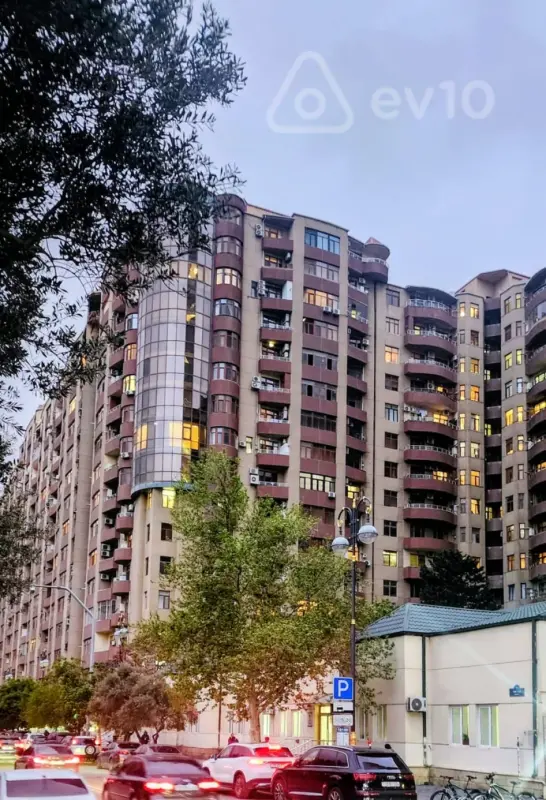 Kirayə verilir 2 otaqlı yeni tikili 102 m²