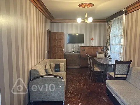 Satılır 3 otaqlı köhnə tikili 65 m² — Bakı, Binəqədi 3 otaq 65.00 m²