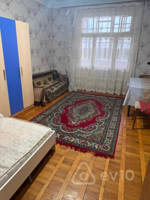 Kirayə verilir 3 otaqlı köhnə tikili 80 m²