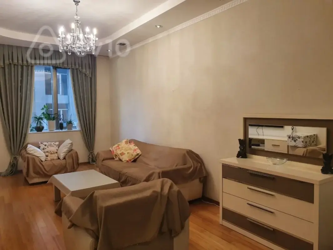 Kirayə verilir 2 otaqlı yeni tikili 78 m²