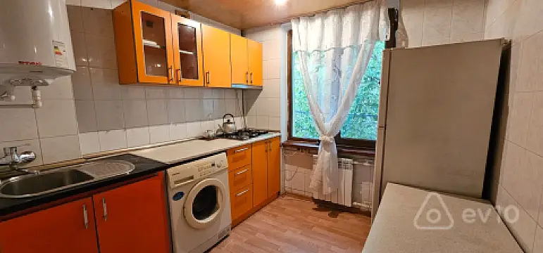 Kirayə verilir 2 otaqlı köhnə tikili 50 m² — Bakı, Nərimanov 2 otaq 50.00 m²