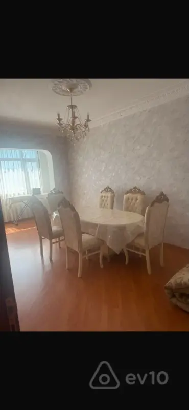 Kirayə verilir 3 otaqlı köhnə tikili 80 m²