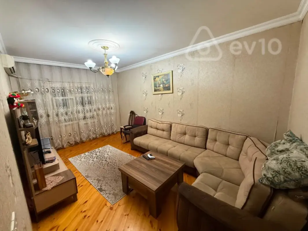 Satılır 3 otaqlı köhnə tikili 80 m²