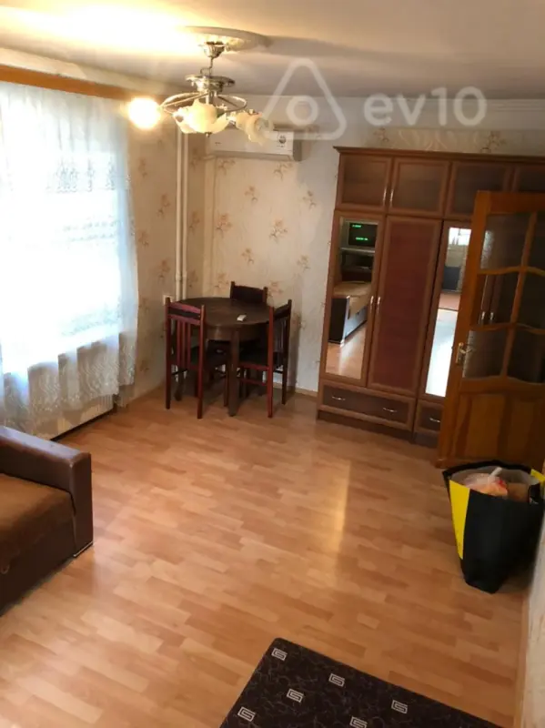 Kirayə verilir 1 otaqlı köhnə tikili 31 m²