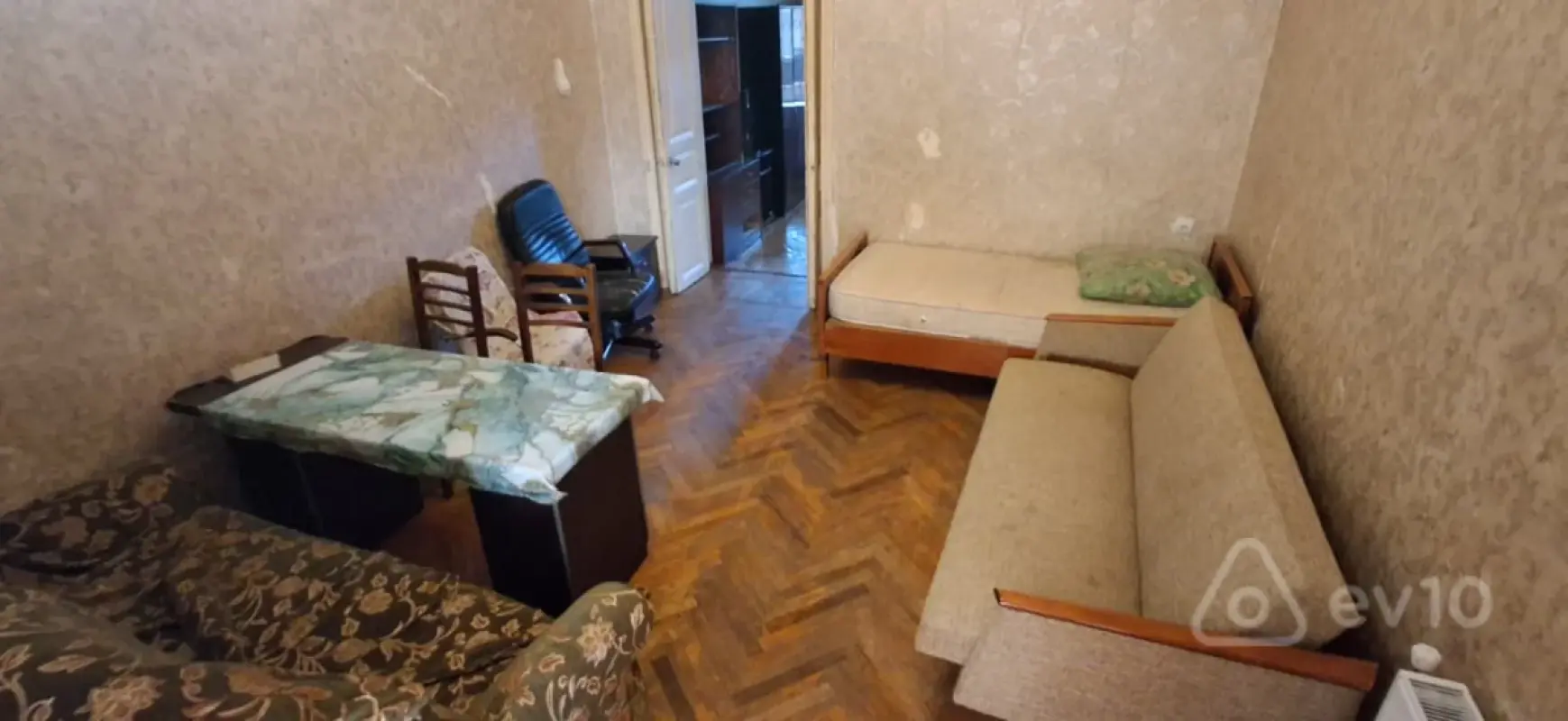 Kirayə verilir 2 otaqlı köhnə tikili 55 m²