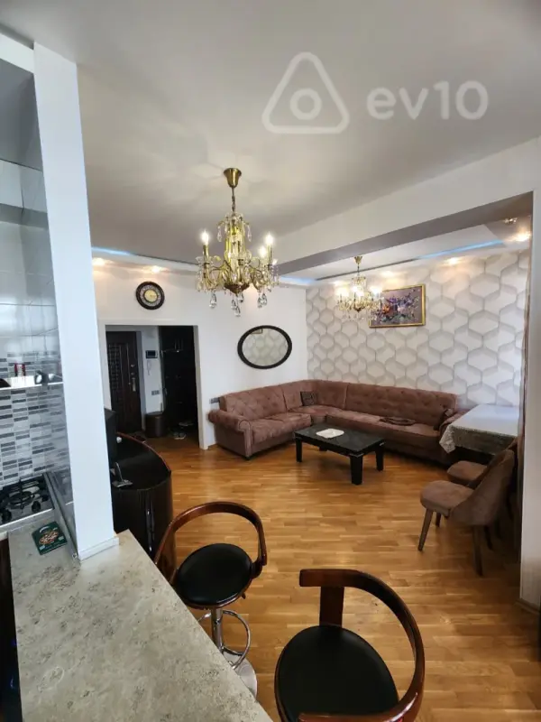 Kirayə verilir 2 otaqlı yeni tikili 70 m²