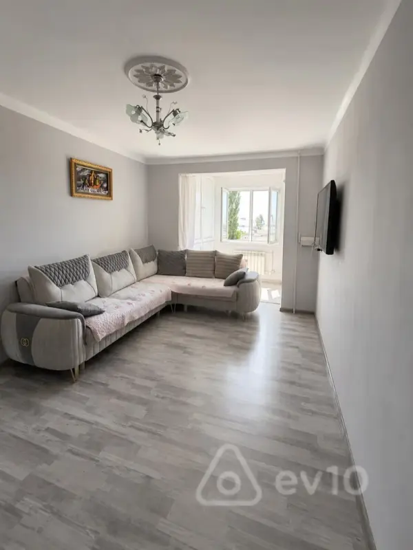 Satılır 2 otaqlı köhnə tikili 42 m²