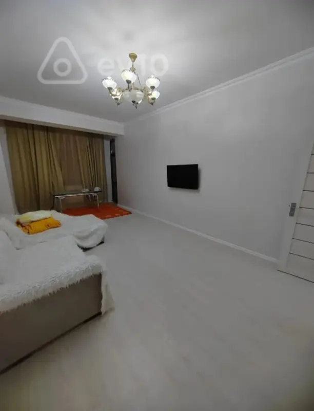 Kirayə verilir 2 otaqlı yeni tikili 68 m²
