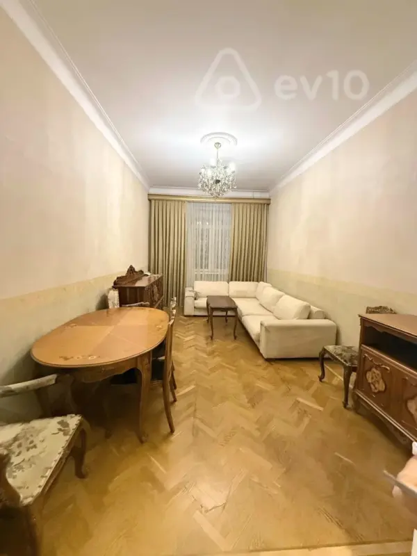 Kirayə verilir 3 otaqlı köhnə tikili 80 m²