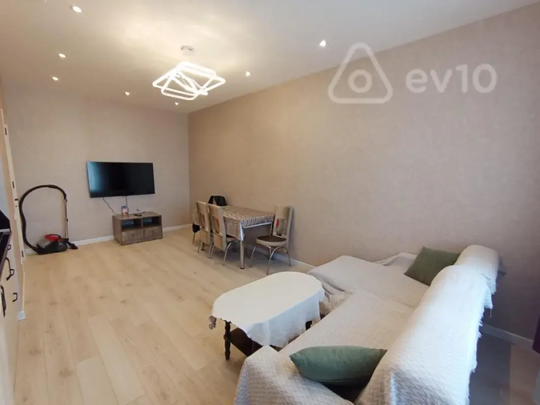 Kirayə verilir 3 otaqlı yeni tikili 80 m²