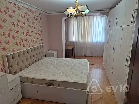 Kirayə verilir 3 otaqlı köhnə tikili 90 m² — Bakı, Yasamal 3 otaq 90.00 m²